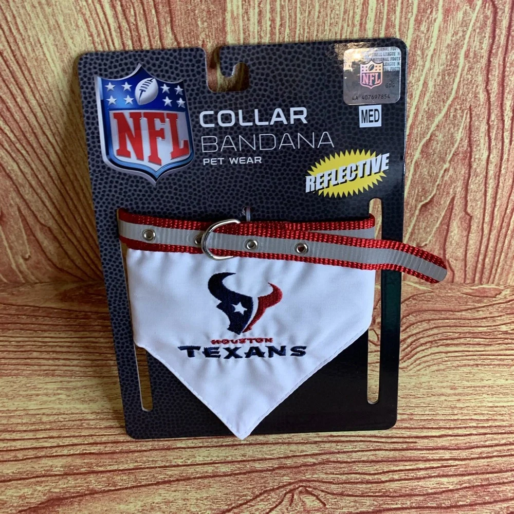 LMT: NFL Houston Texans Foam Finger Toy & Pet Bandana